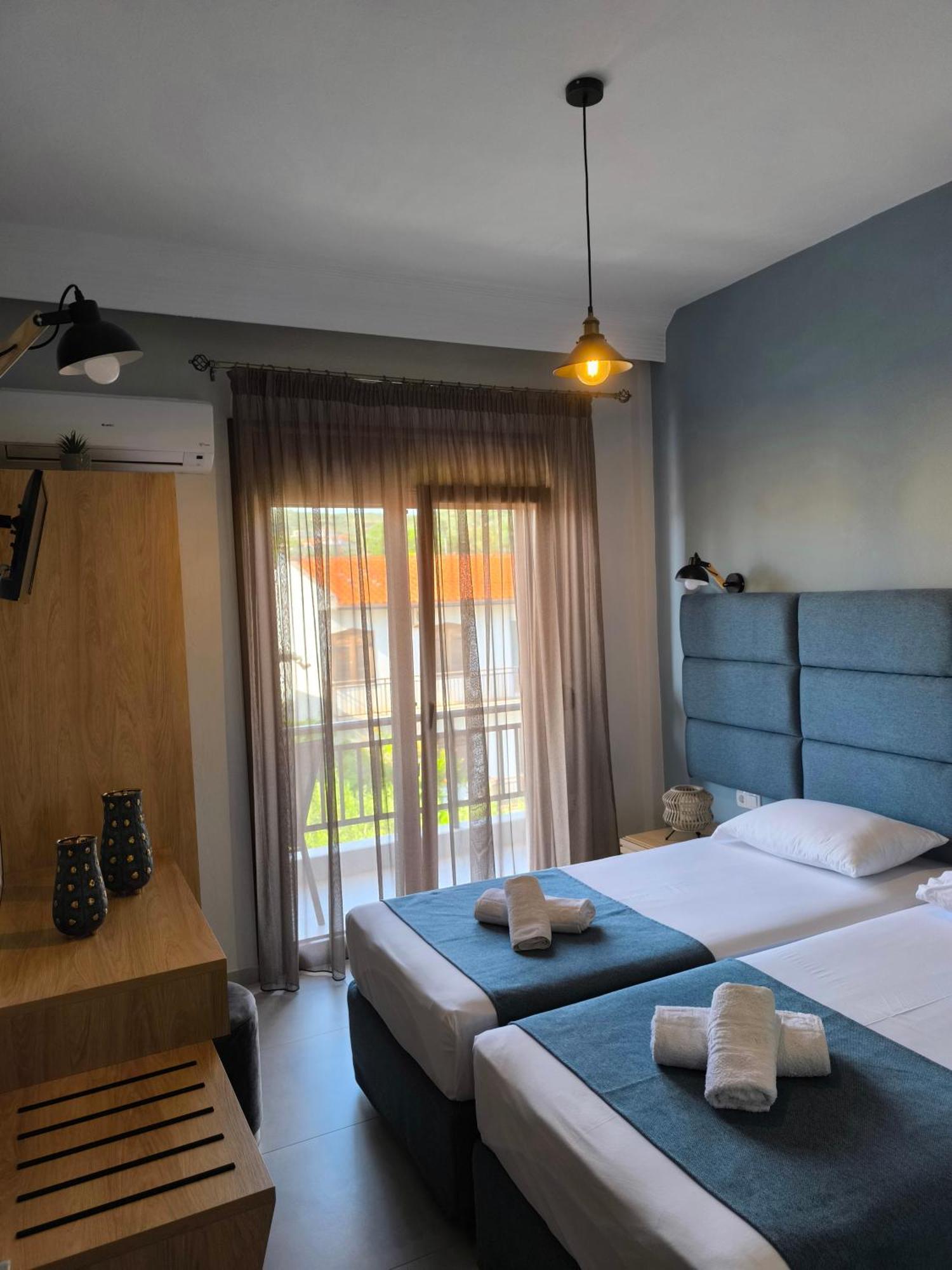 Maria Rooms To Let Ouranoupoli Eksteriør bilde